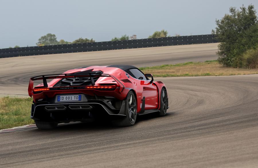  ItalDesign Zerouno 2017 года  (фото 19 из 40)